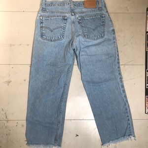 VINTAGE LEVIS in light blue, cropped at ankle